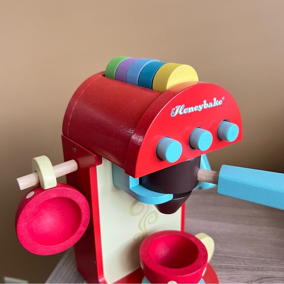Le Toy Van Coffee Machine wooden pretend toys - Picture 7 of 11